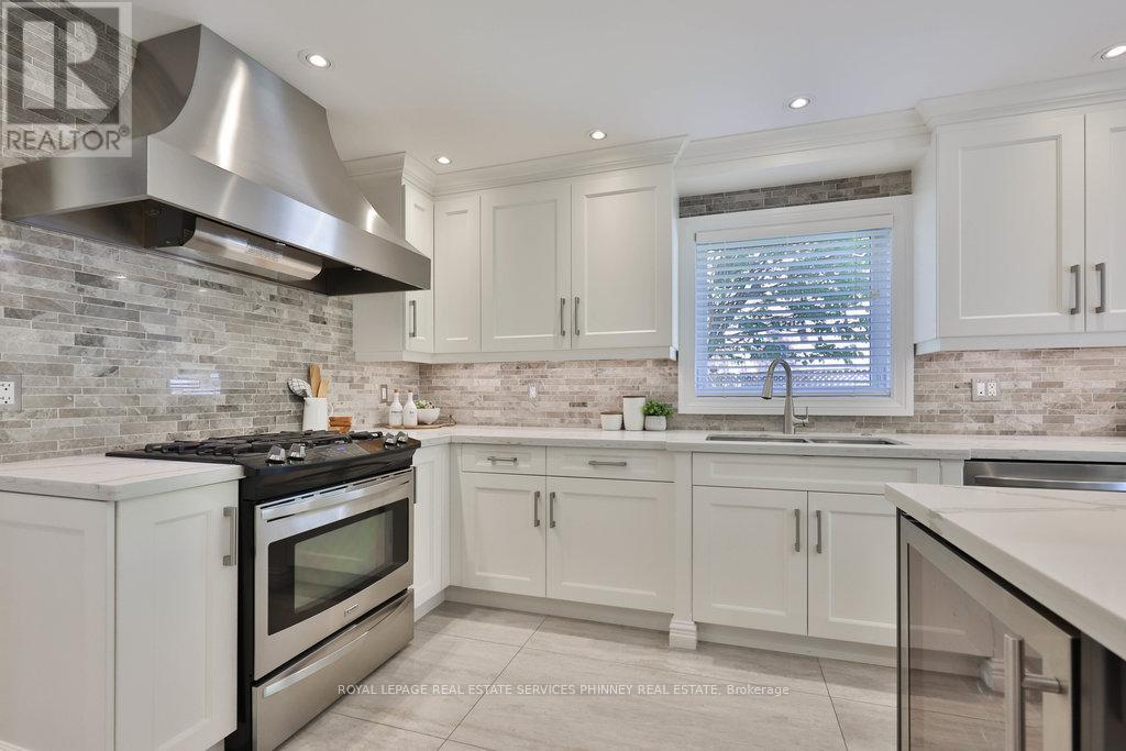 1165 Jeff Drive, Oakville, Ontario  L6J 7N7 - Photo 10 - W12324769