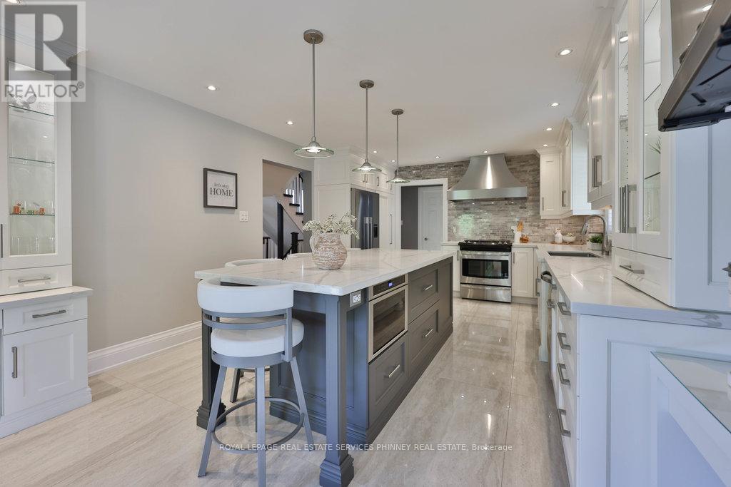 1165 Jeff Drive, Oakville, Ontario  L6J 7N7 - Photo 12 - W12324769