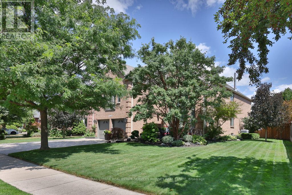 1165 Jeff Drive, Oakville, Ontario  L6J 7N7 - Photo 2 - W12324769