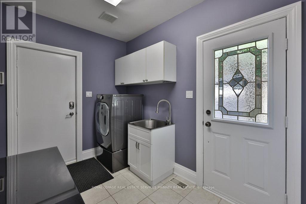 1165 Jeff Drive, Oakville, Ontario  L6J 7N7 - Photo 21 - W12324769