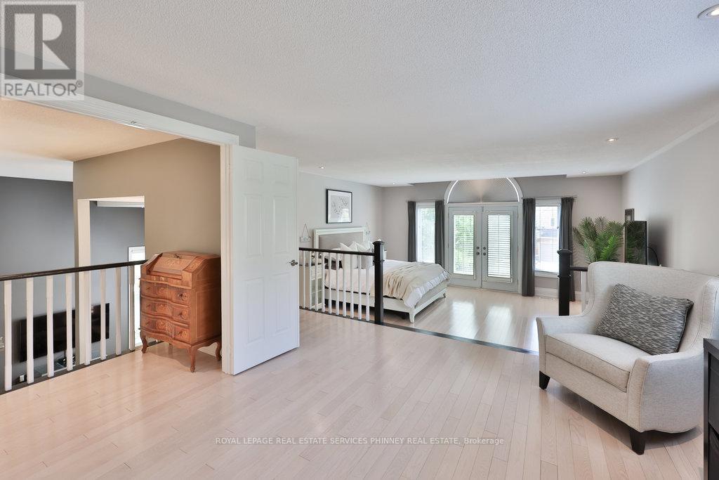 1165 Jeff Drive, Oakville, Ontario  L6J 7N7 - Photo 23 - W12324769