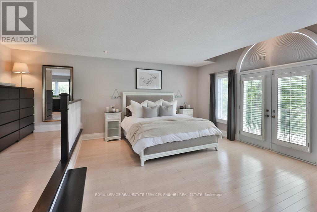 1165 Jeff Drive, Oakville, Ontario  L6J 7N7 - Photo 24 - W12324769