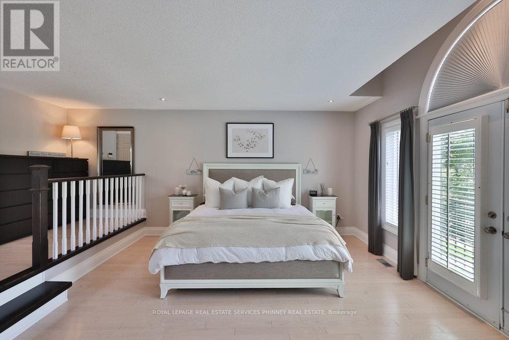 1165 Jeff Drive, Oakville, Ontario  L6J 7N7 - Photo 25 - W12324769