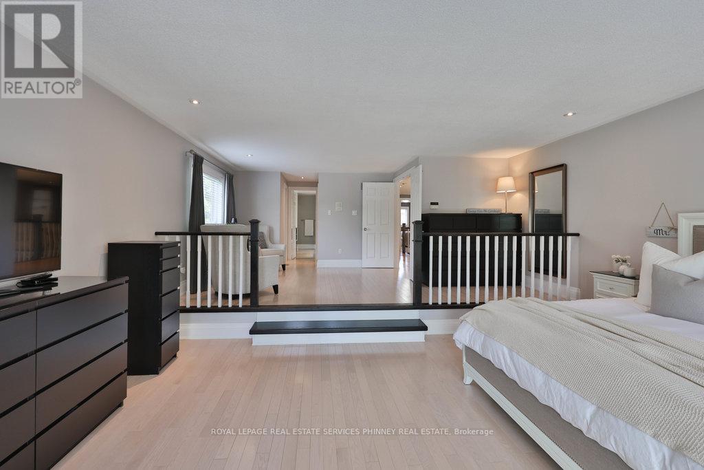 1165 Jeff Drive, Oakville, Ontario  L6J 7N7 - Photo 26 - W12324769