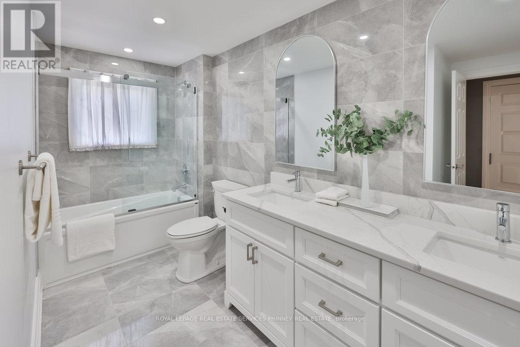 1165 Jeff Drive, Oakville, Ontario  L6J 7N7 - Photo 33 - W12324769