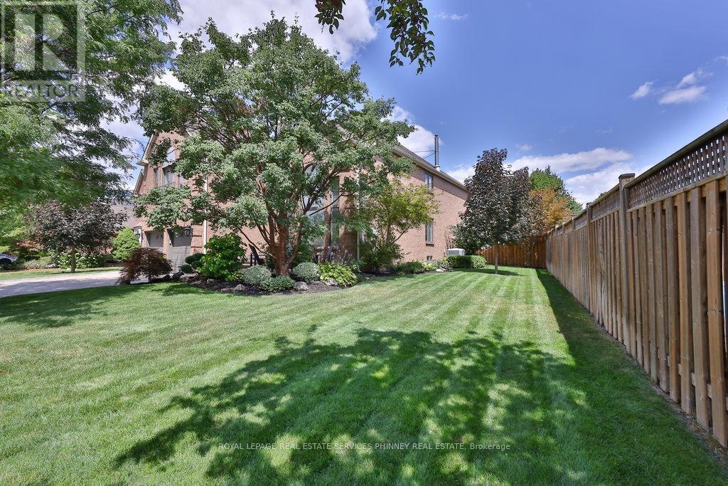 1165 Jeff Drive, Oakville, Ontario  L6J 7N7 - Photo 41 - W12324769