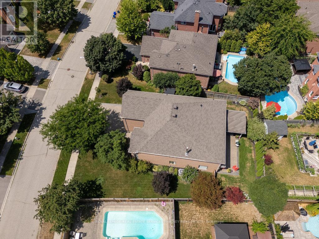 1165 Jeff Drive, Oakville, Ontario  L6J 7N7 - Photo 45 - W12324769