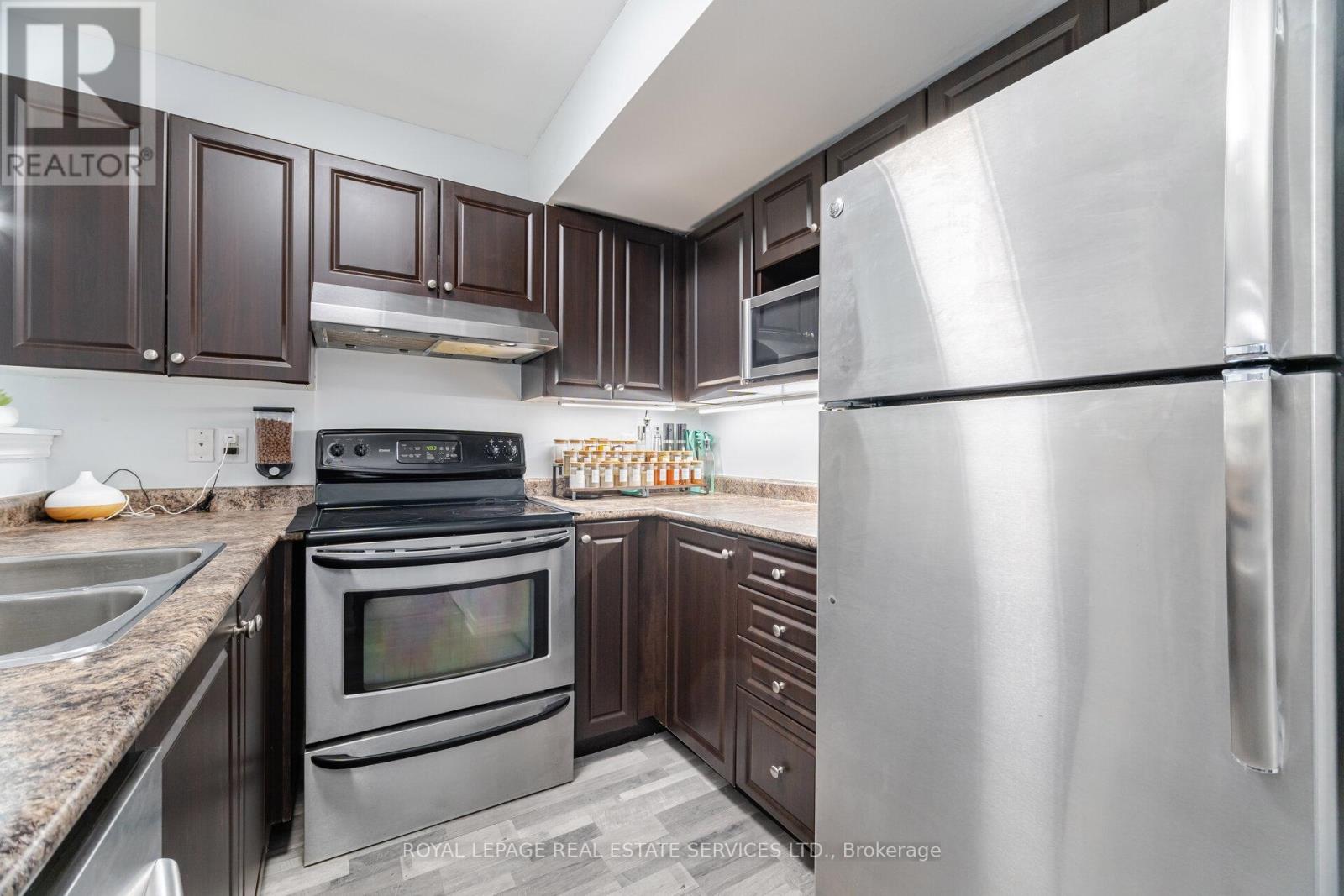 110 - 1471 Maple Avenue, Milton, Ontario  L9T 0B4 - Photo 16 - W12324779