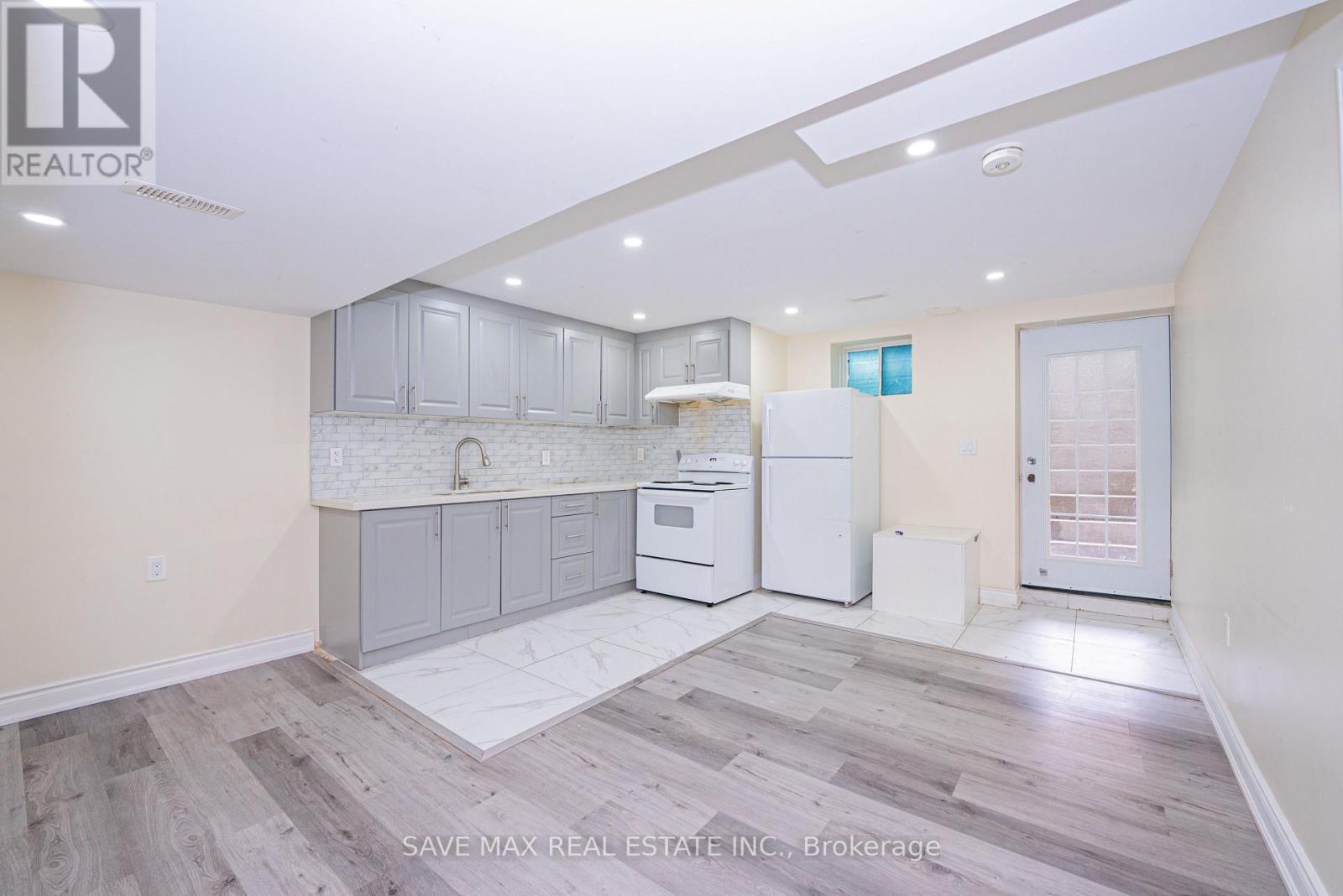 19 Boat Street, Brampton, Ontario  L7A 5C9 - Photo 9 - W12324806