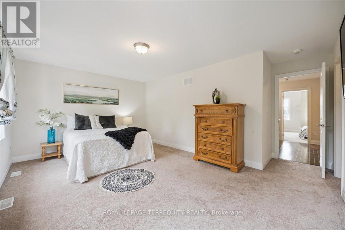 9 Oliana Way, Brampton, Ontario  L6Y 6G8 - Photo 18 - W12324836