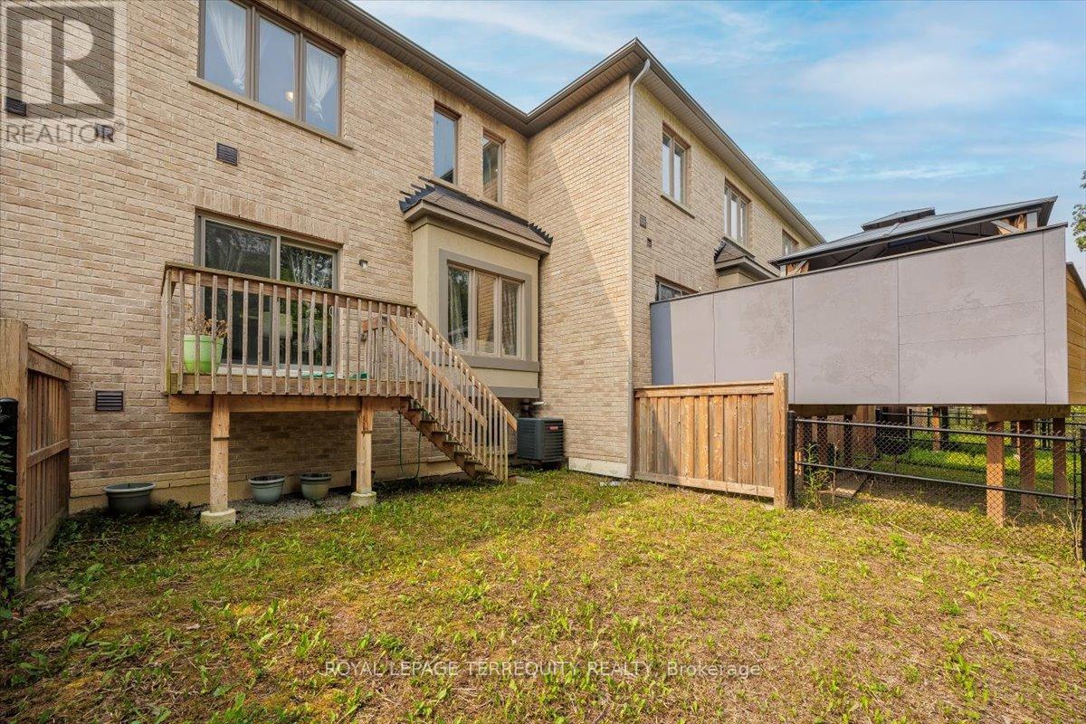 9 Oliana Way, Brampton, Ontario  L6Y 6G8 - Photo 32 - W12324836