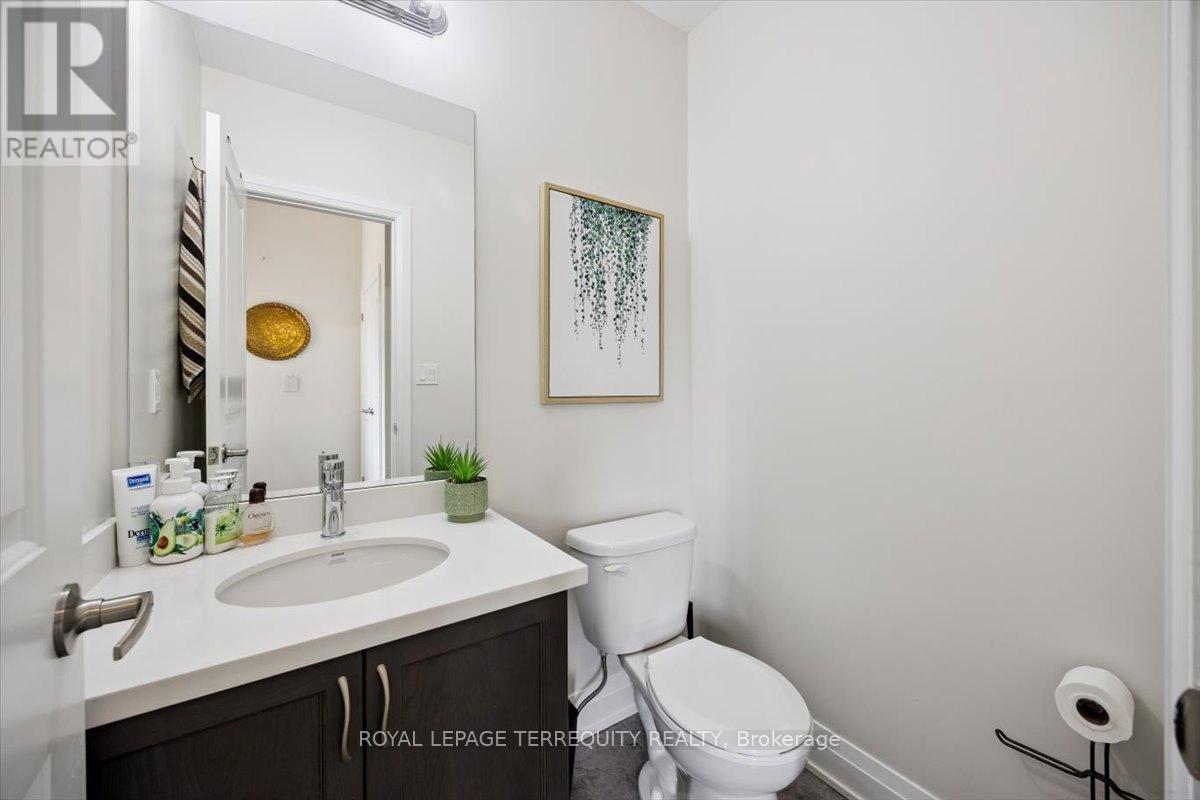 9 Oliana Way, Brampton, Ontario  L6Y 6G8 - Photo 7 - W12324836