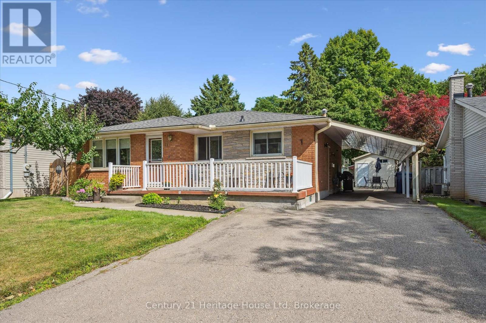 Property at 17 DALEBROOK PLACE image 2