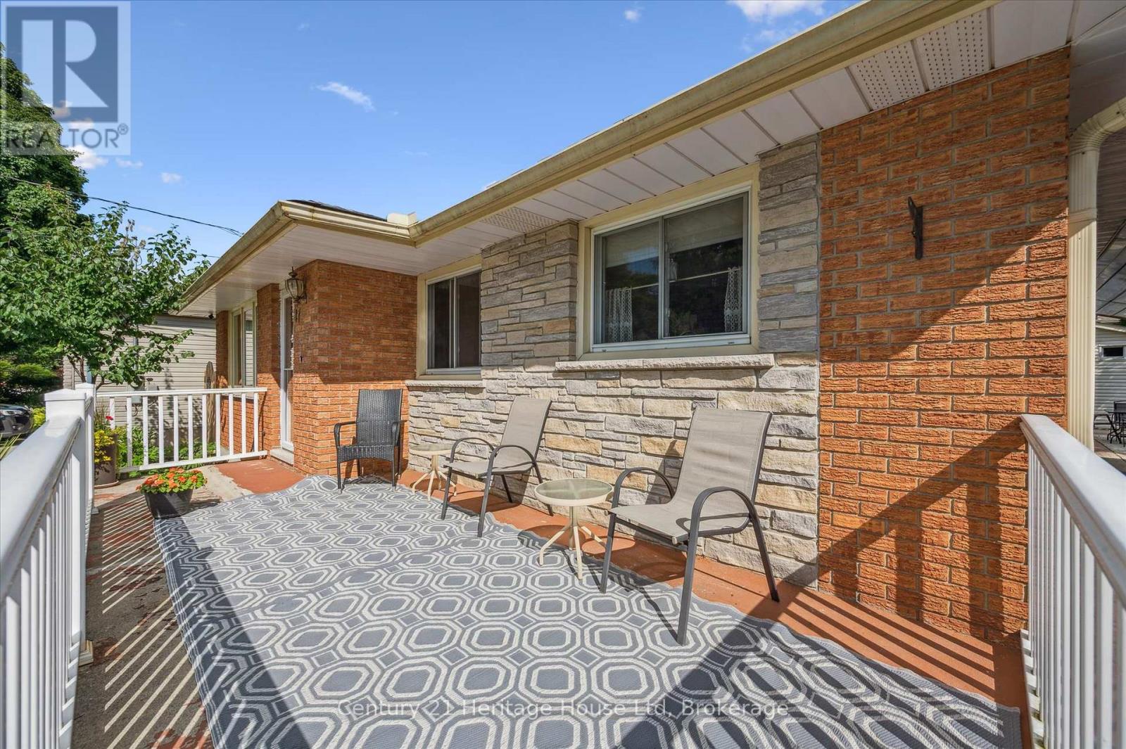 Property at 17 DALEBROOK PLACE image 3