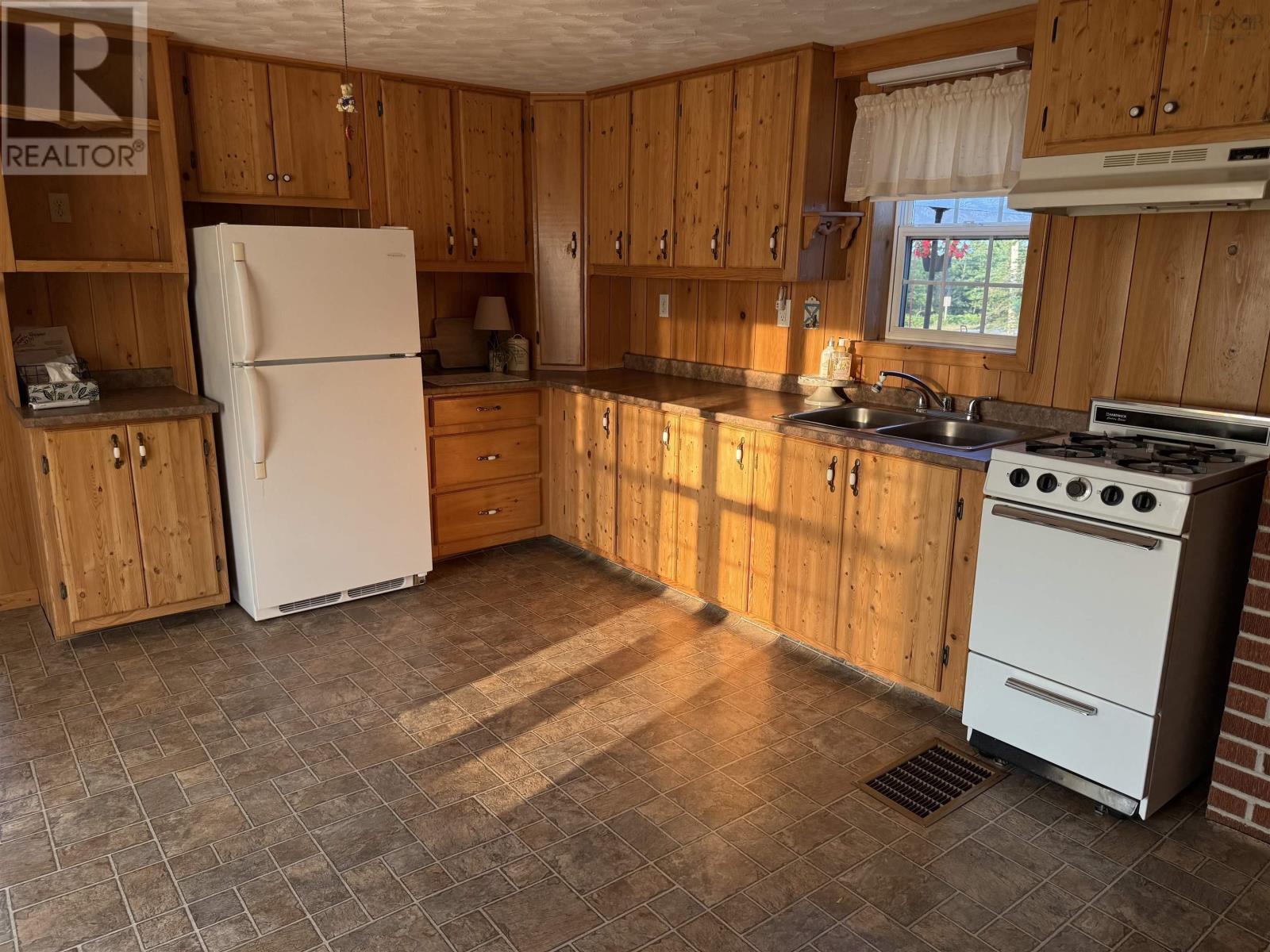 5886 Highway 2, Bass River, Nova Scotia  B0M 1B0 - Photo 4 - 202509106