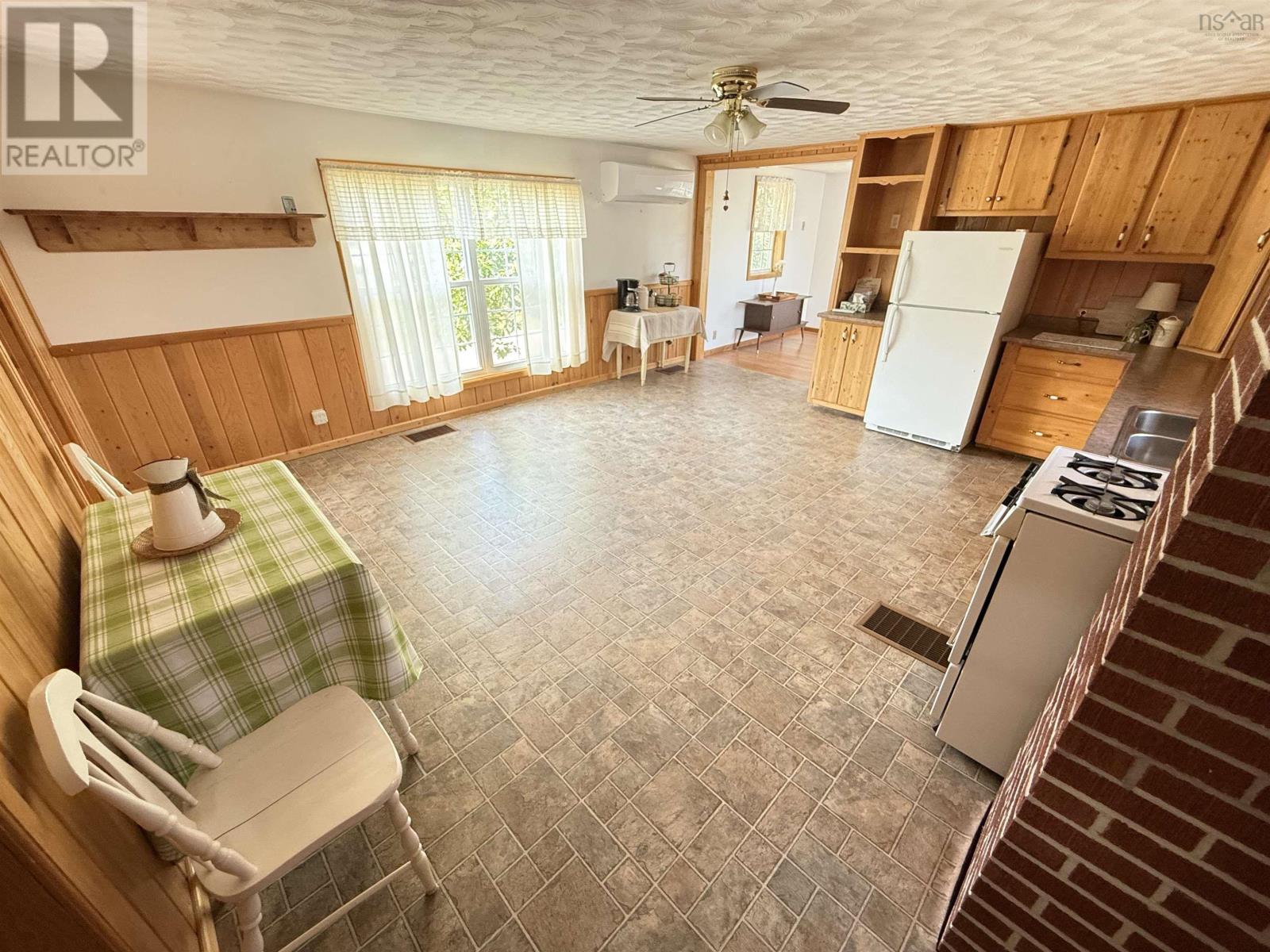 5886 Highway 2, Bass River, Nova Scotia  B0M 1B0 - Photo 5 - 202509106