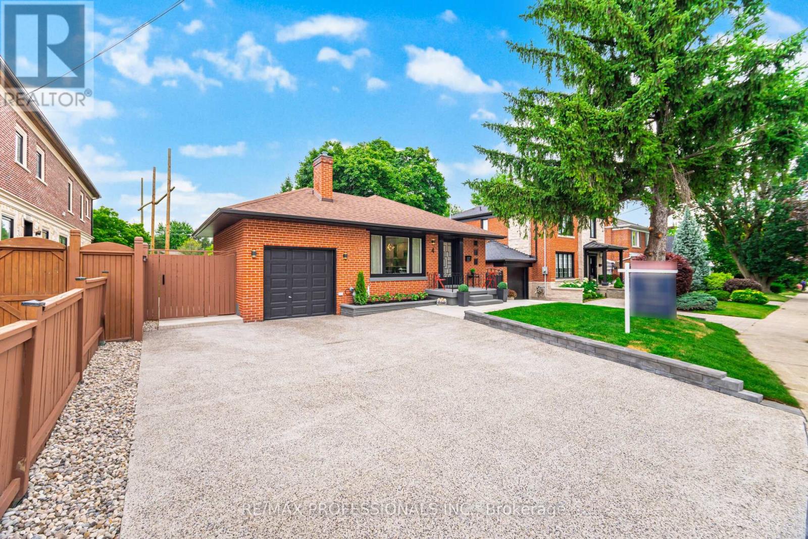 Property at 4 LLOYD MANOR ROAD image 3