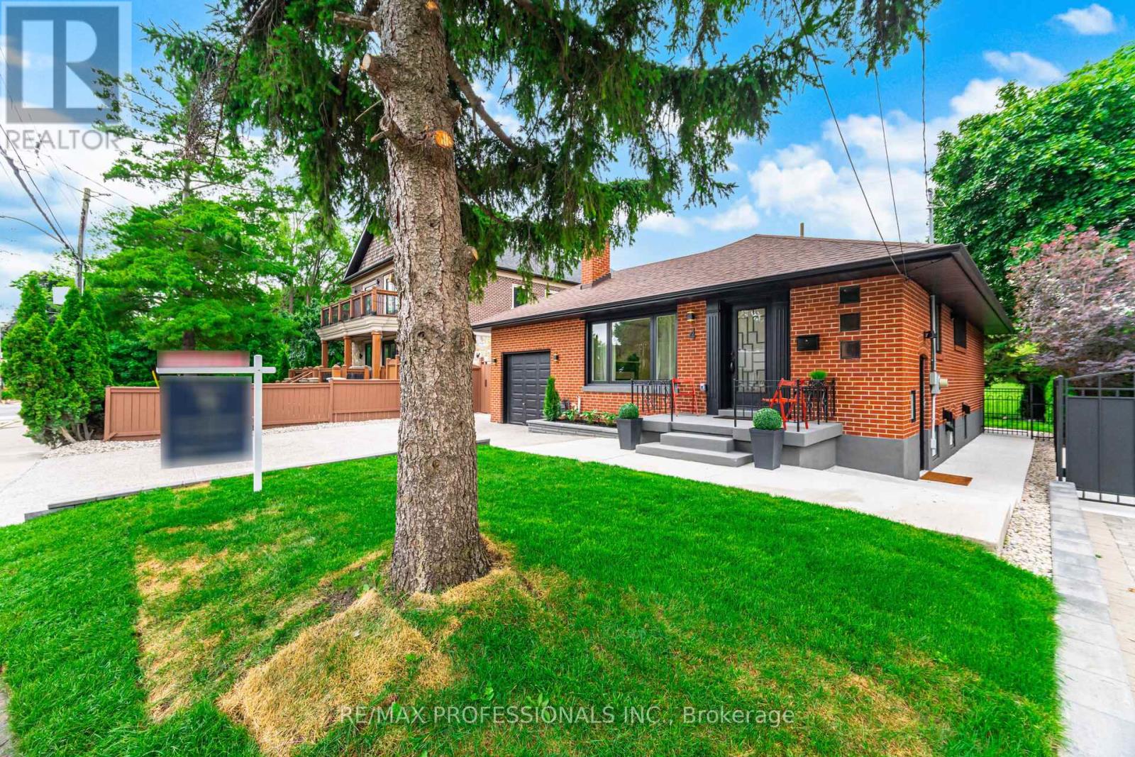 Property at 4 LLOYD MANOR ROAD image 4