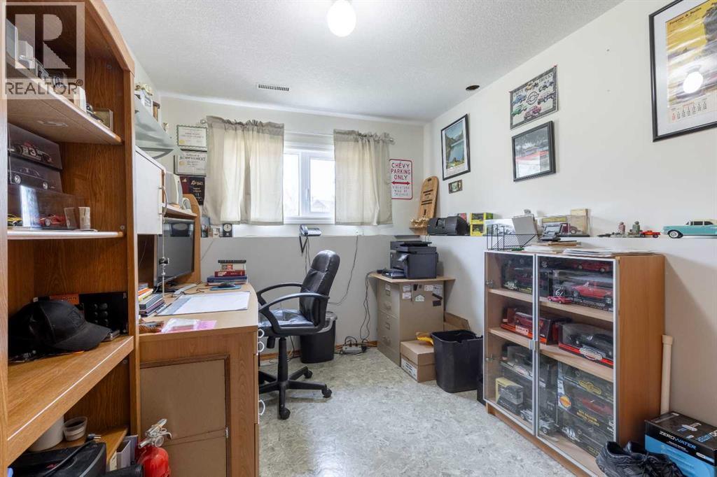 2705 32a Avenue S, Lethbridge, Alberta  T1K 2Y1 - Photo 33 - A2235049