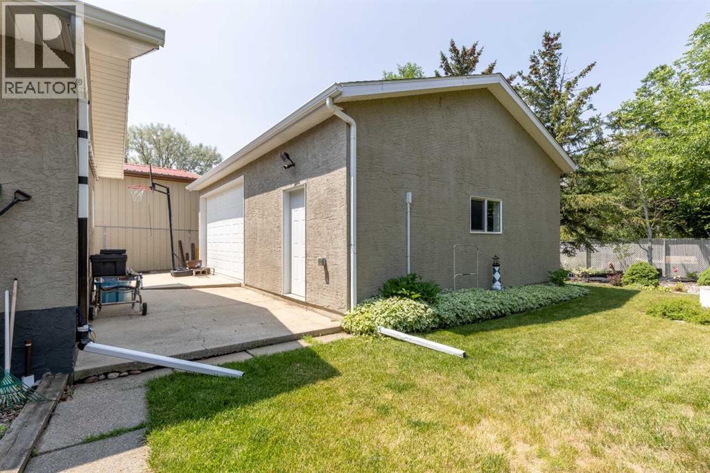 2705 32a Avenue S, Lethbridge, Alberta  T1K 2Y1 - Photo 42 - A2235049