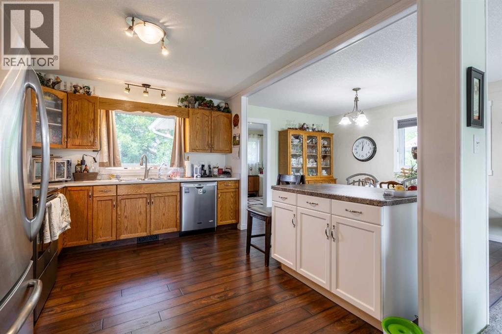 2705 32a Avenue S, Lethbridge, Alberta  T1K 2Y1 - Photo 7 - A2235049