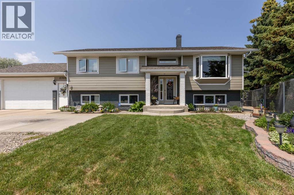 2705 32a Avenue S, Lethbridge, Alberta  T1K 2Y1 - Photo 2 - A2235049