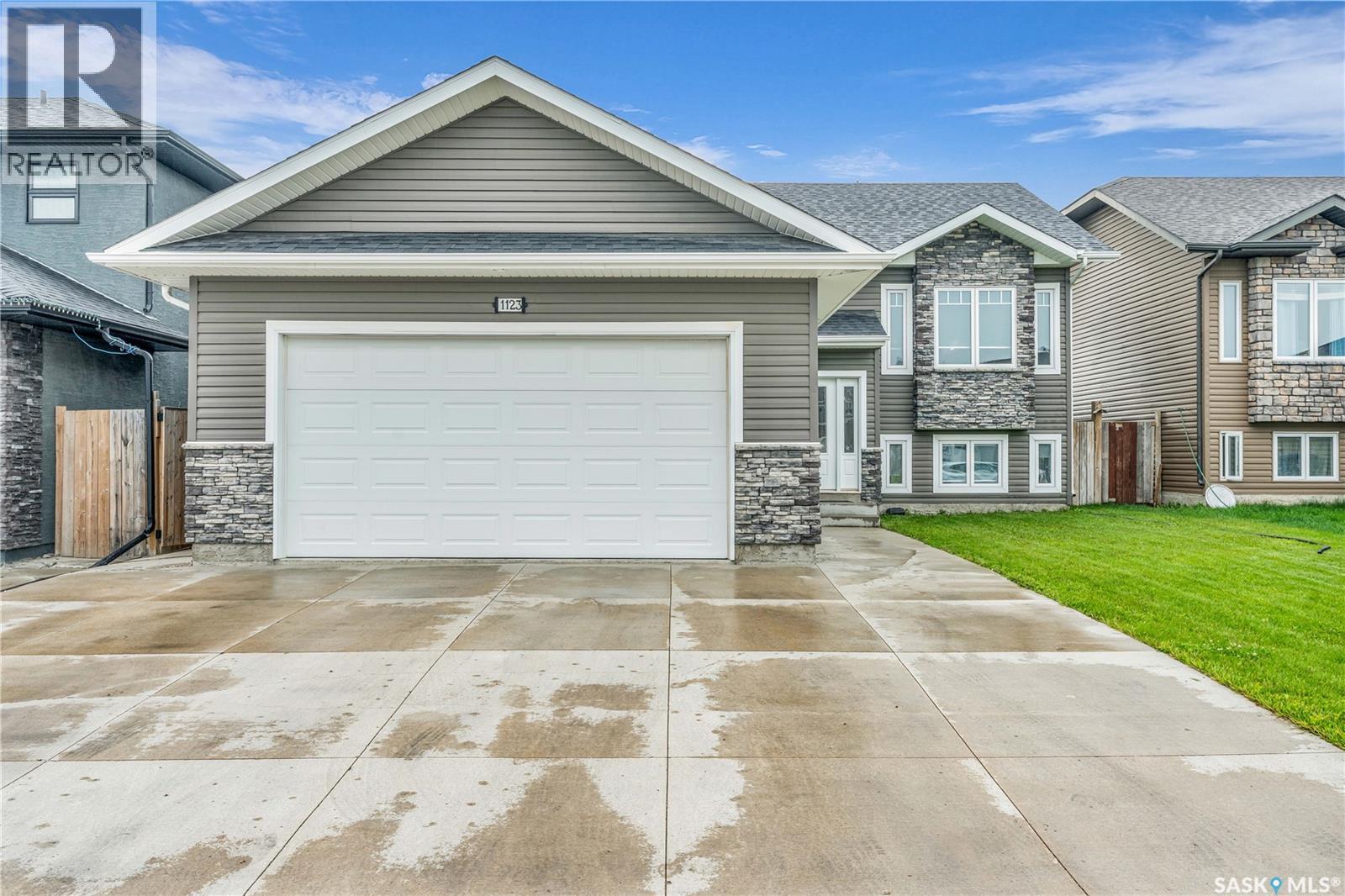 Property at 1123 Hargreaves WAY image 1