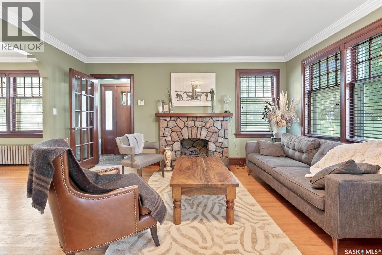 Property at 211 8th STREET E image 2