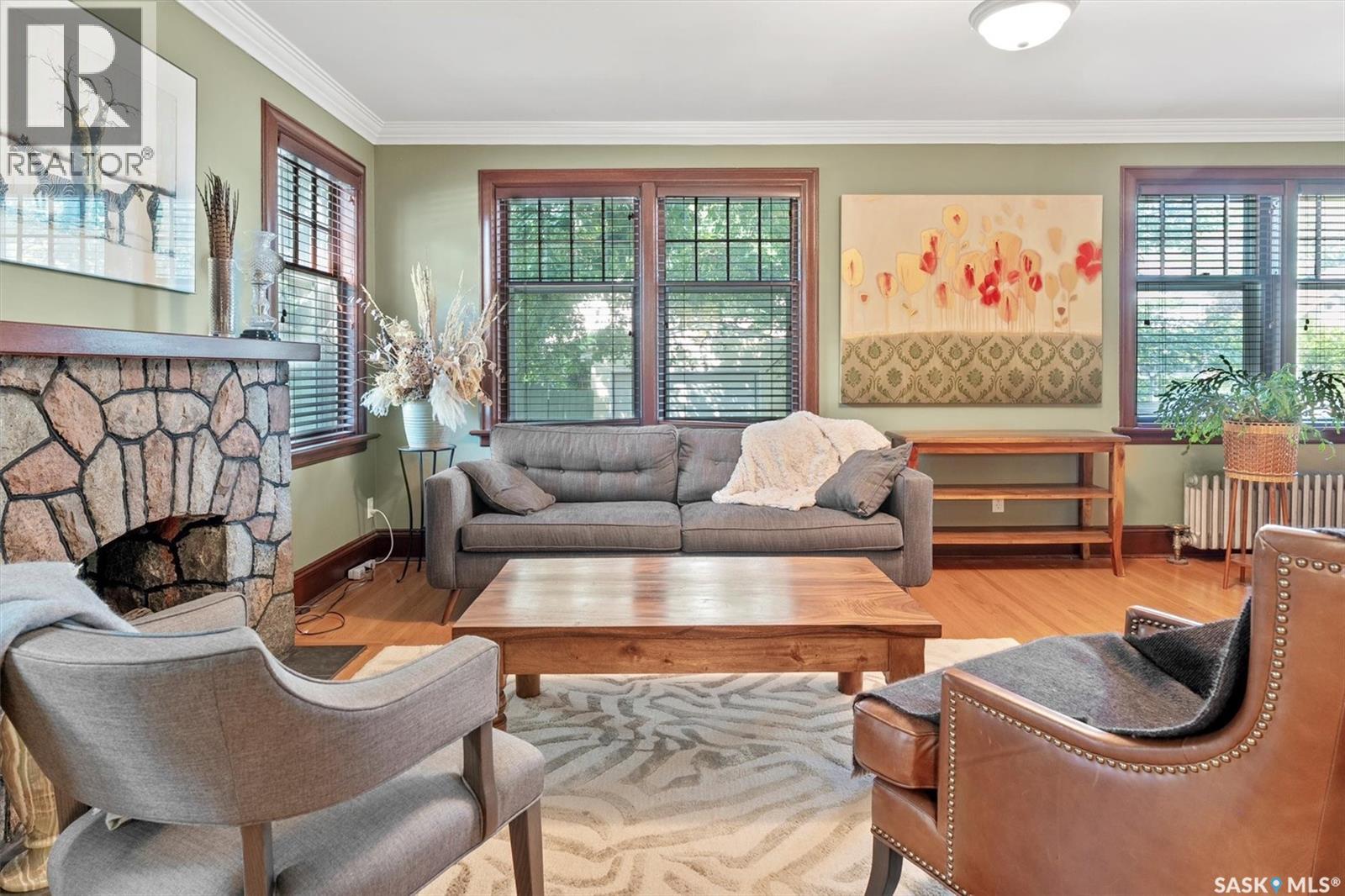 Property at 211 8th STREET E image 3