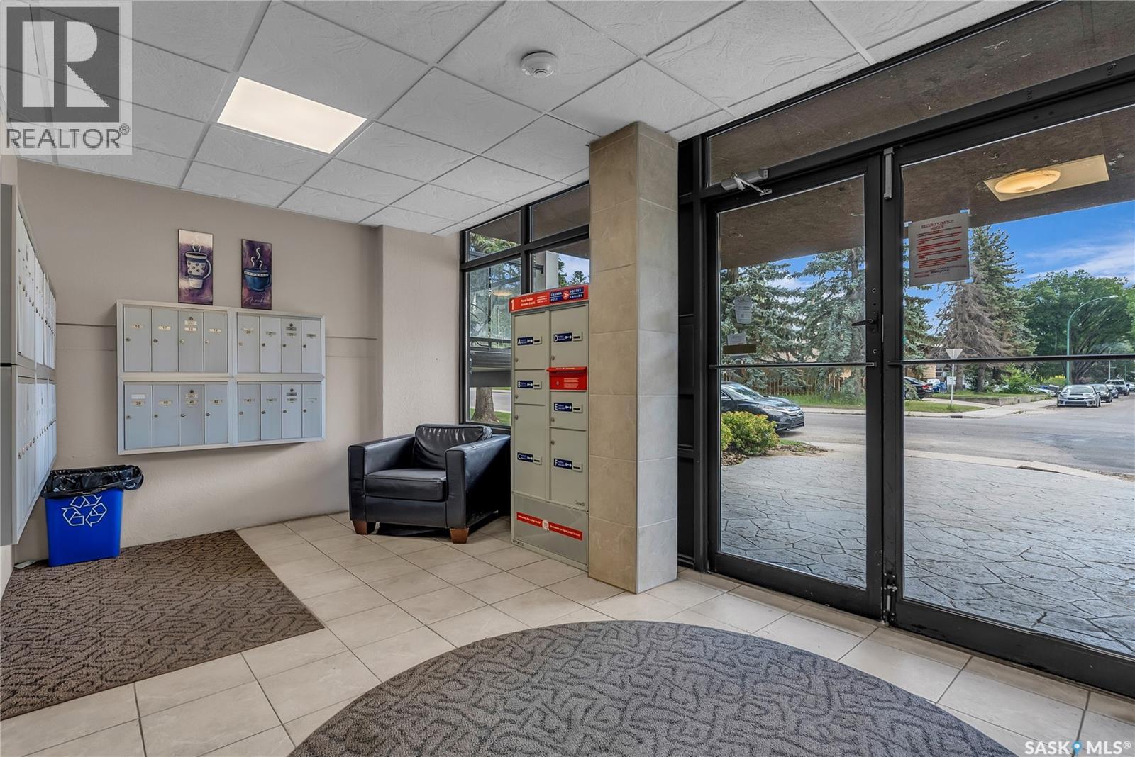 Property at 1 2707 7th STREET E image 3