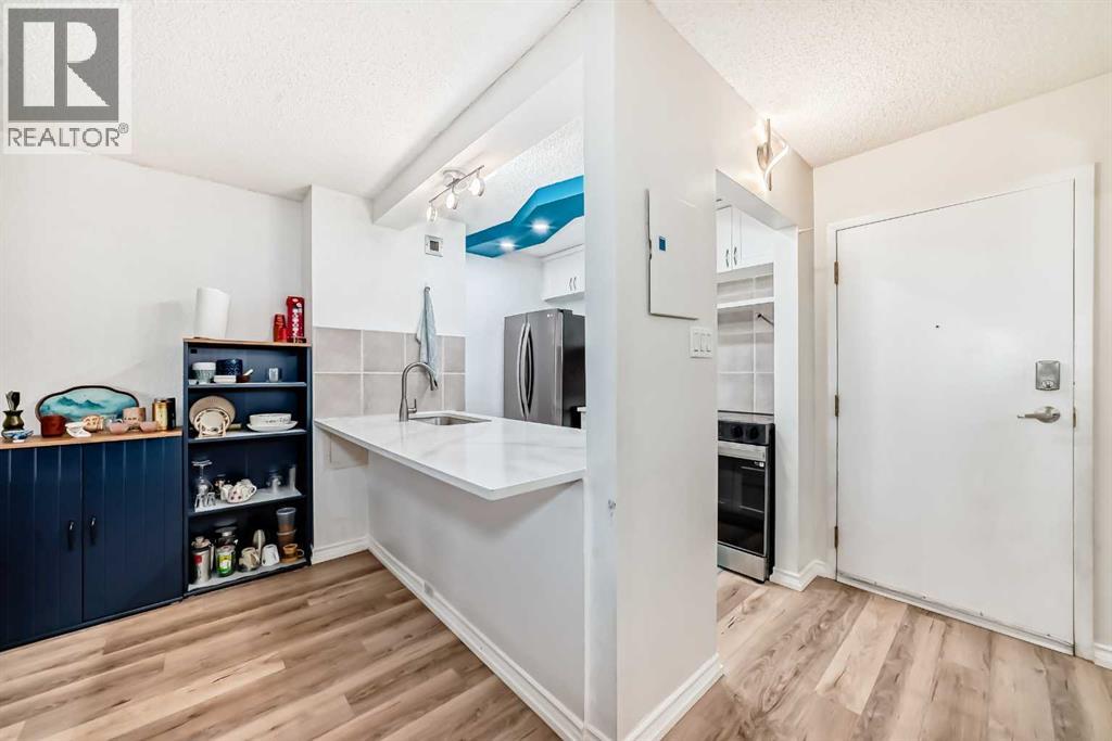Property at 1512, 221 6 Avenue SE image 3