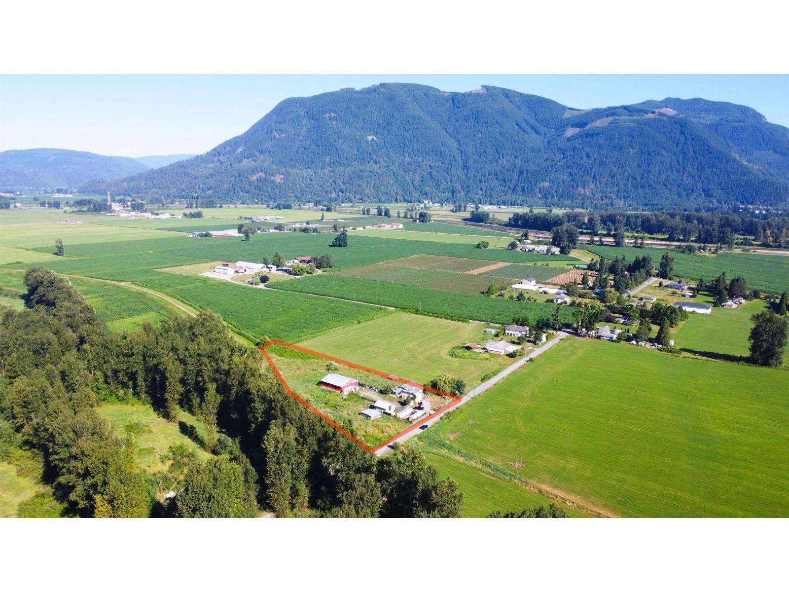 8309 Thompson Road, Mission, British Columbia  V0M 1G0 - Photo 2 - R3033478