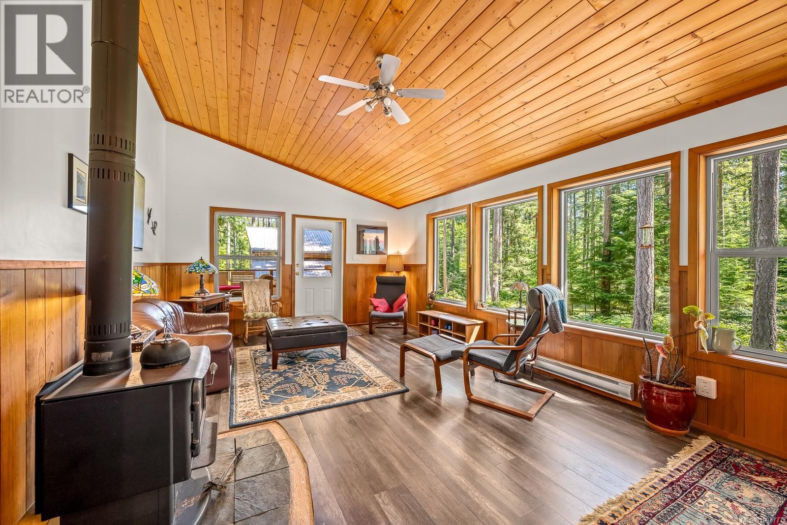 924 Siskin Lane, Cortes Island, British Columbia  V0P 1K0 - Photo 12 - 1008777