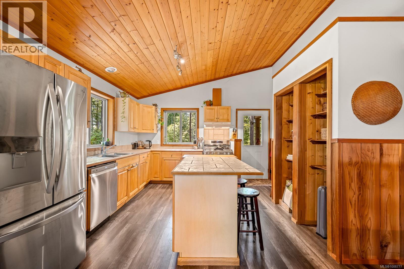 924 Siskin Lane, Cortes Island, British Columbia  V0P 1K0 - Photo 6 - 1008777