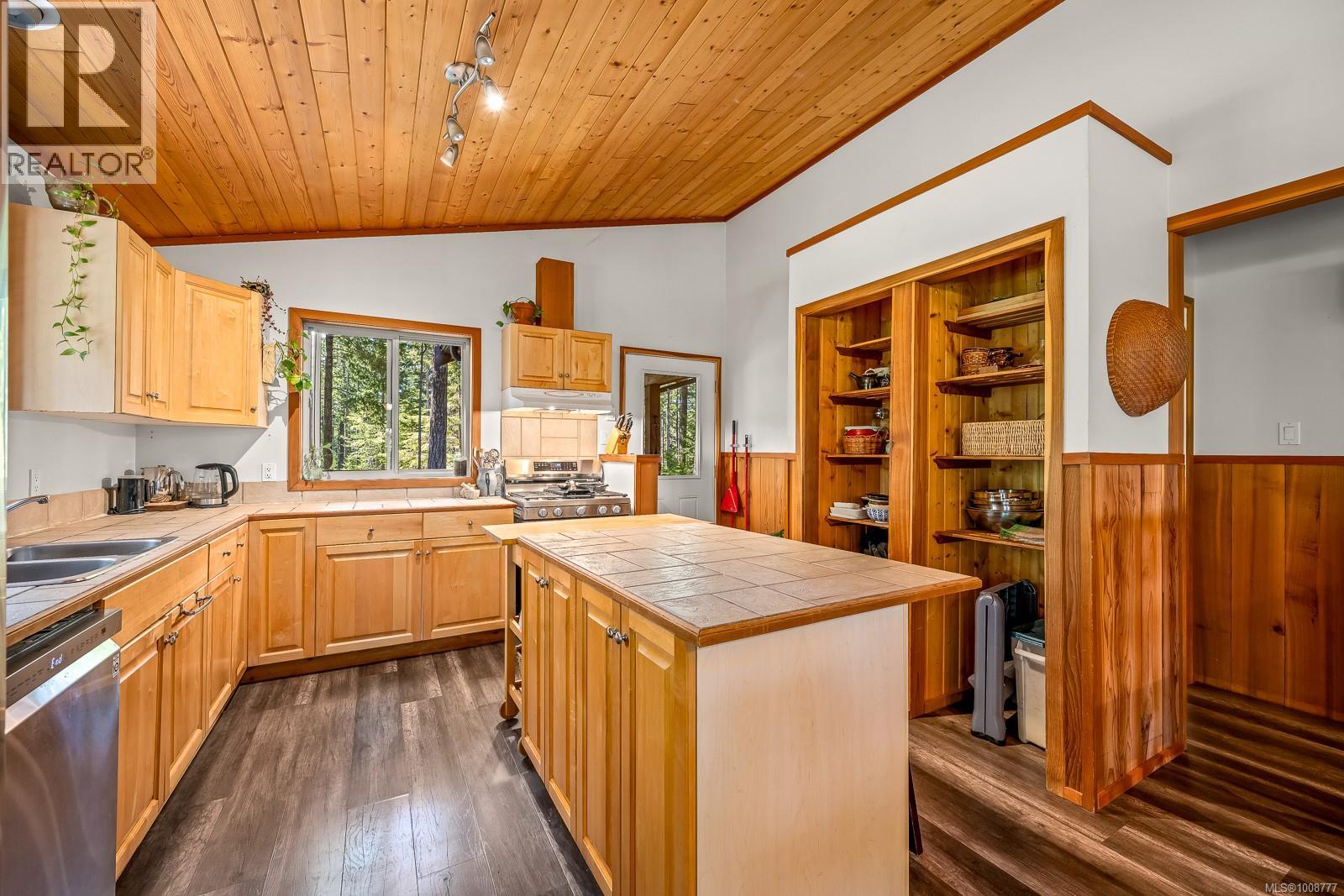 924 Siskin Lane, Cortes Island, British Columbia  V0P 1K0 - Photo 4 - 1008777