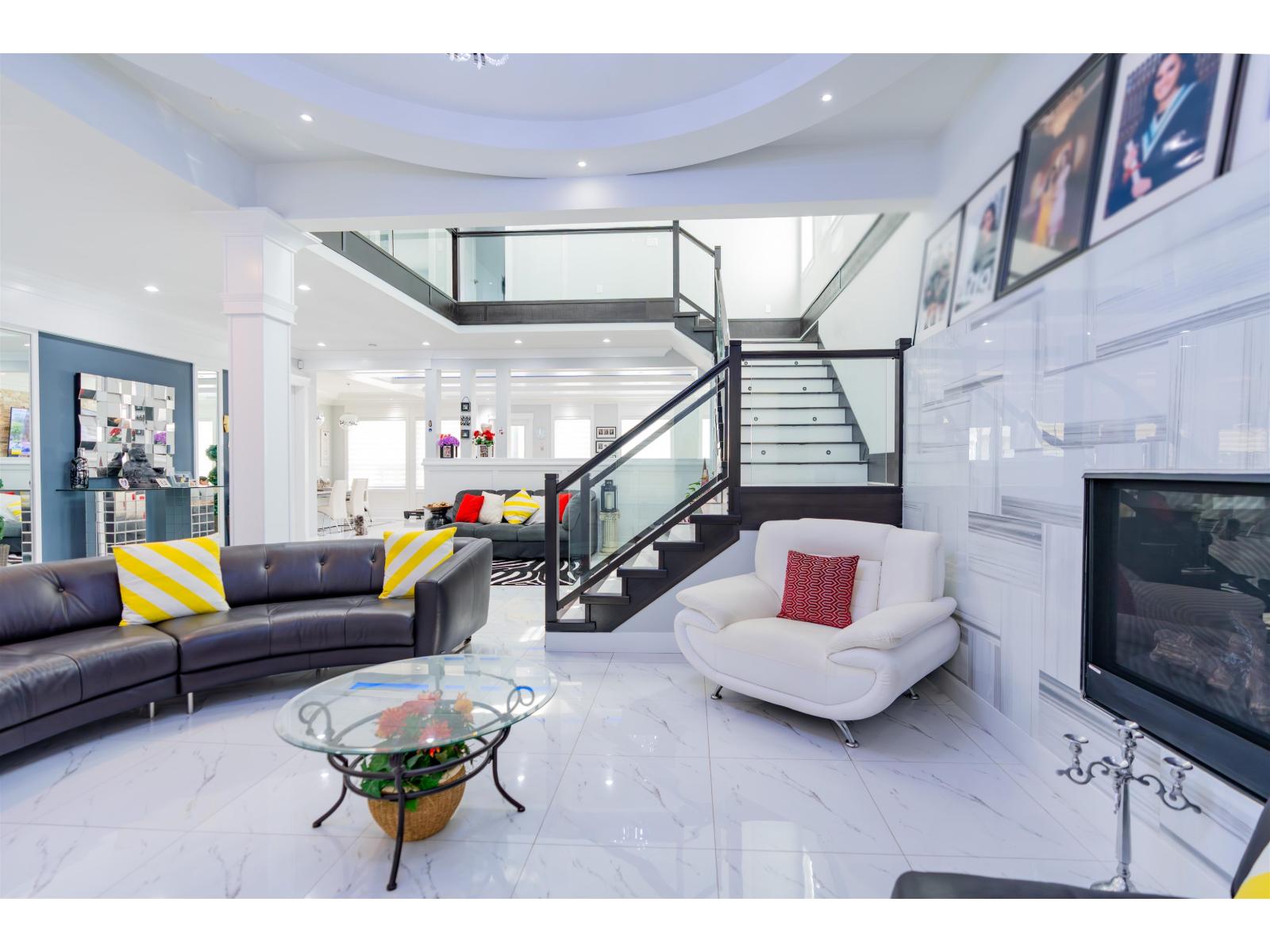 10578 127a Street, Surrey, British Columbia  V3V 0B4 - Photo 3 - R3032607