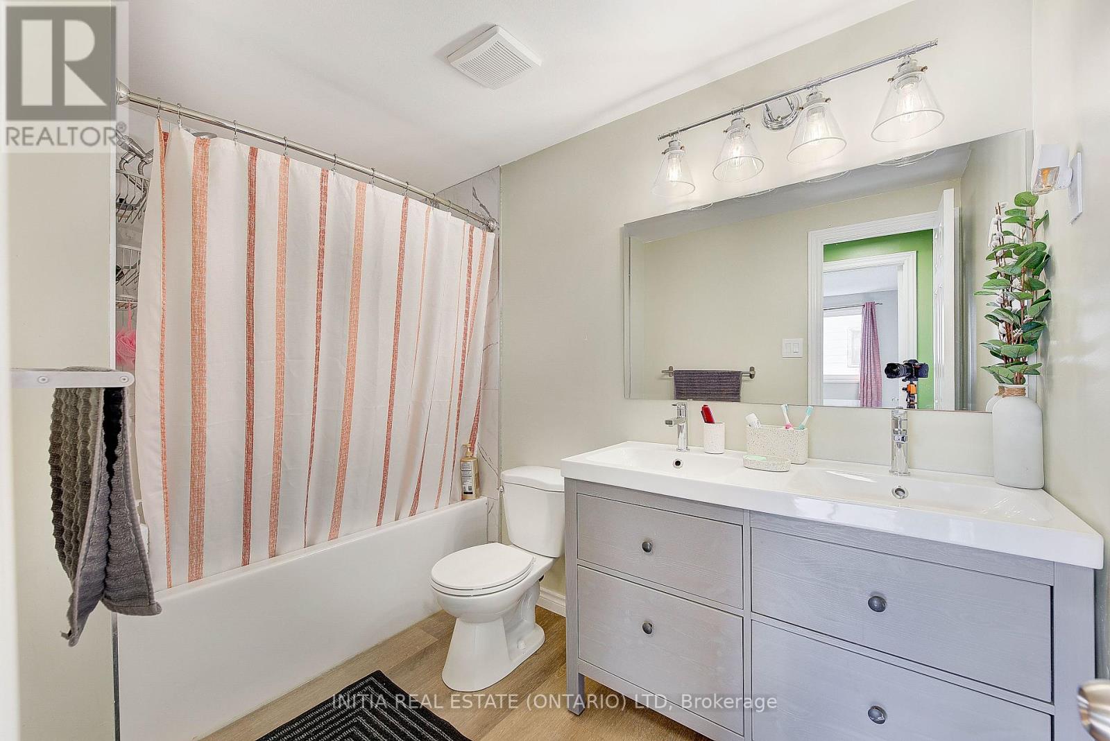 255 Brunswick Crescent, London North, Ontario  N6G 3L1 - Photo 25 - X12324964