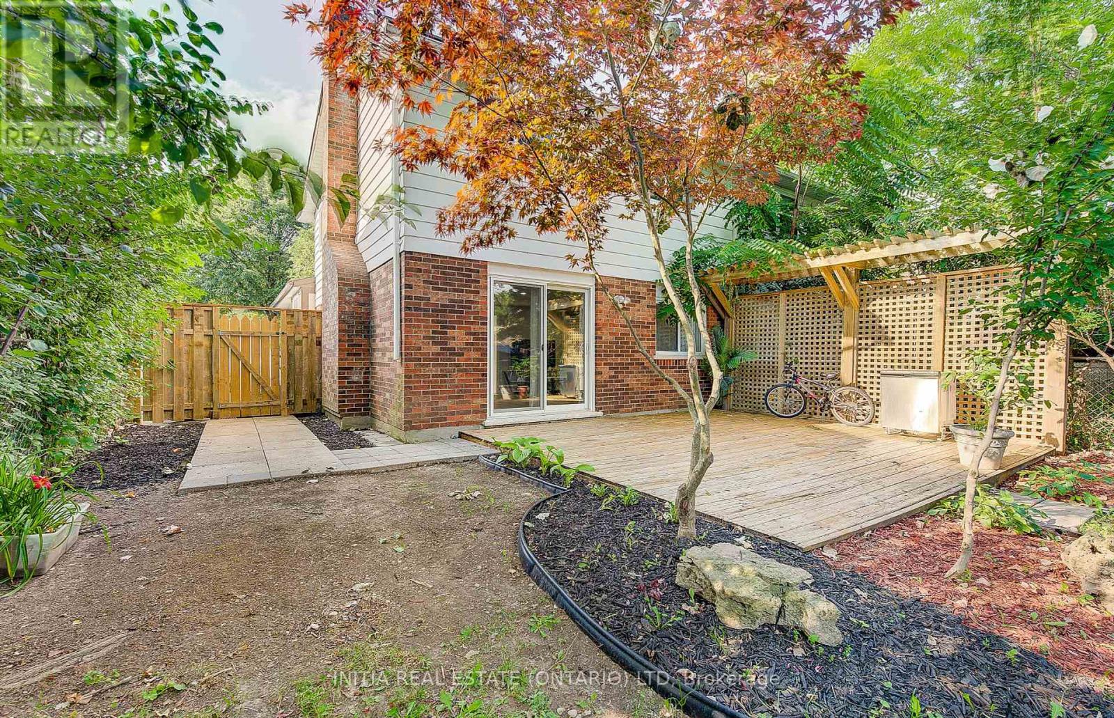 255 Brunswick Crescent, London North, Ontario  N6G 3L1 - Photo 33 - X12324964