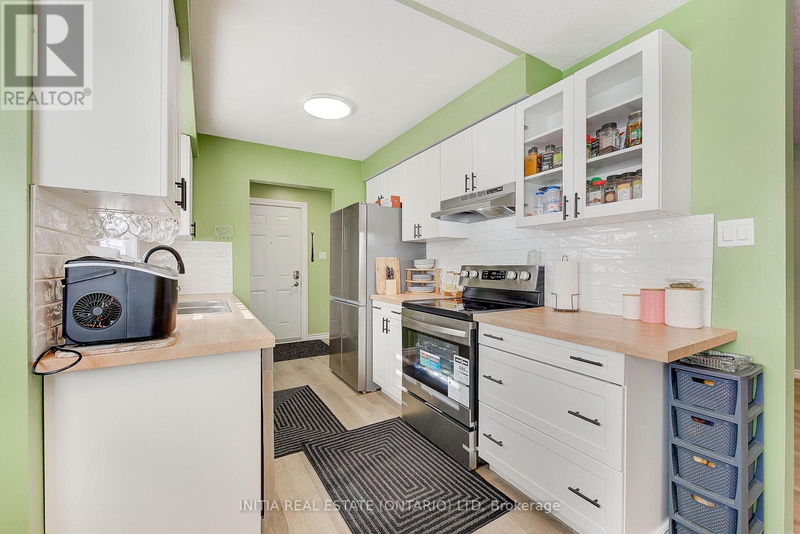 255 Brunswick Crescent, London North, Ontario  N6G 3L1 - Photo 8 - X12324964