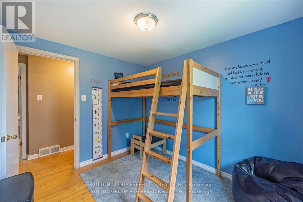 31 Milford Crescent, London North, Ontario  N5X 1A9 - Photo 35 - X12325043