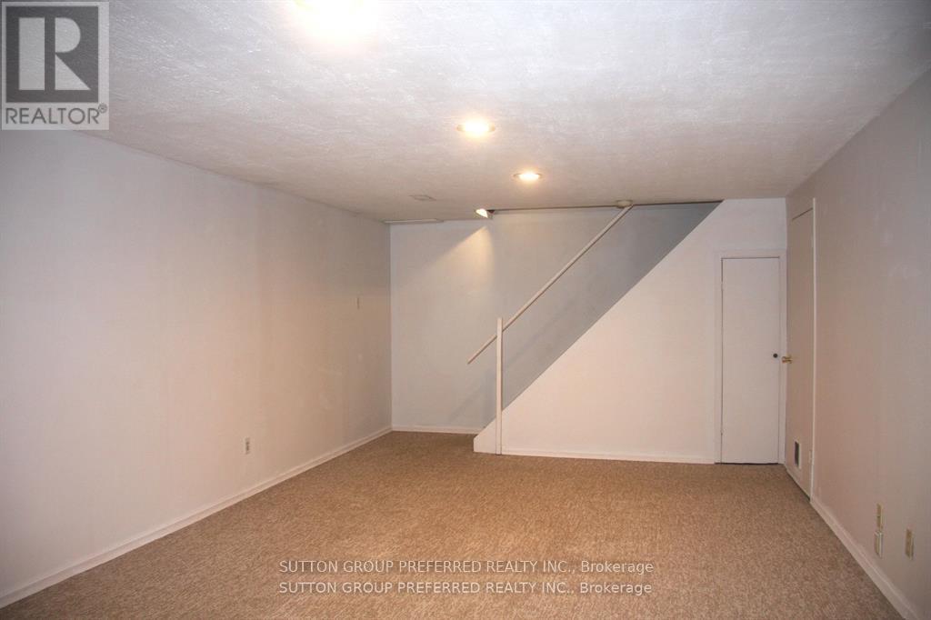 31 Milford Crescent, London North, Ontario  N5X 1A9 - Photo 41 - X12325043