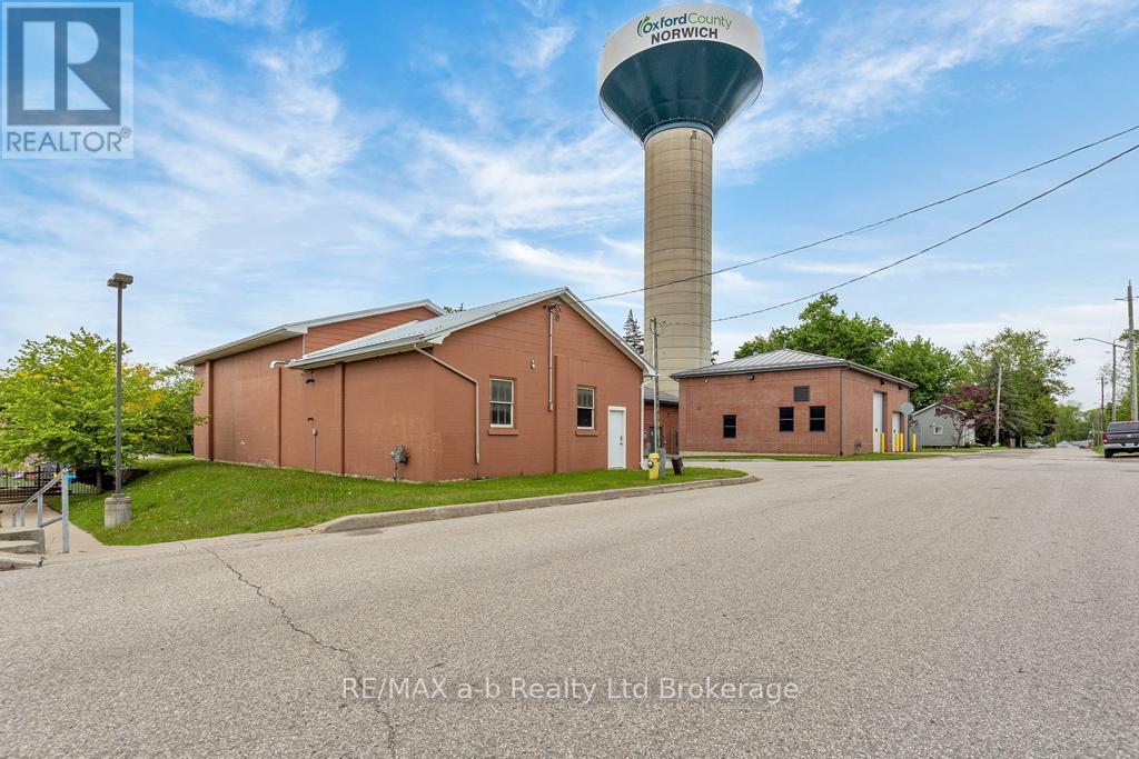11 Front Street, Norwich, Ontario  N0J 1P0 - Photo 3 - X12325049