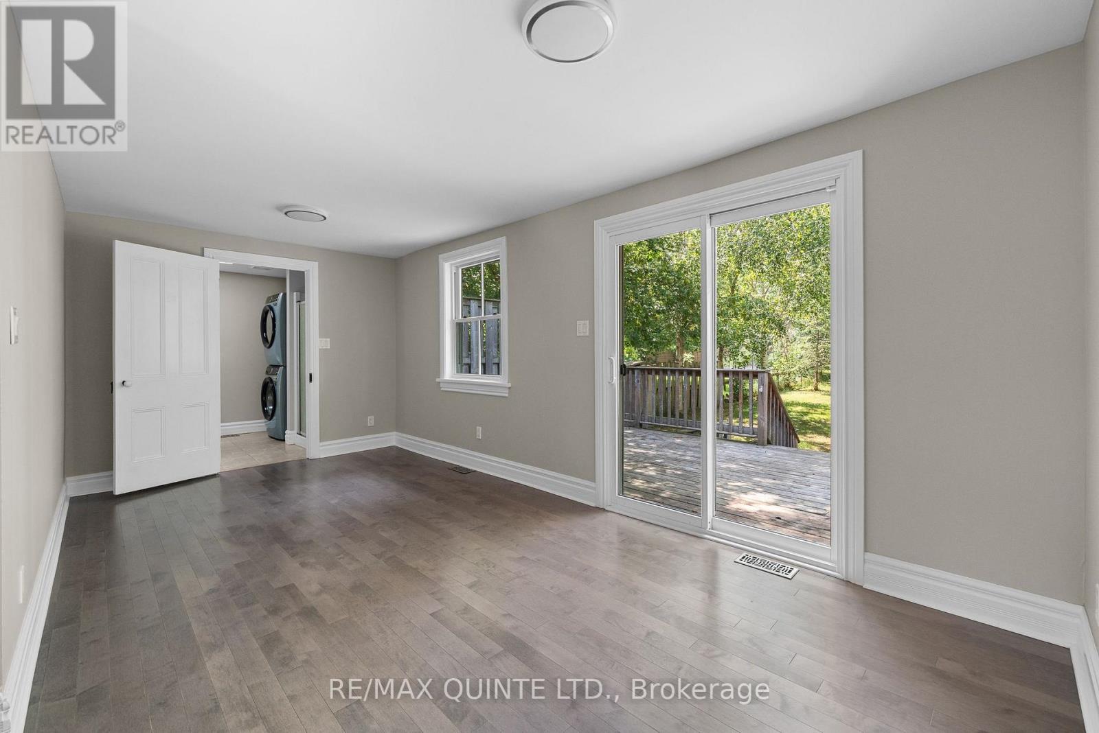 14 Elm Street, Prince Edward County, Ontario  K0K 2T0 - Photo 12 - X12325033