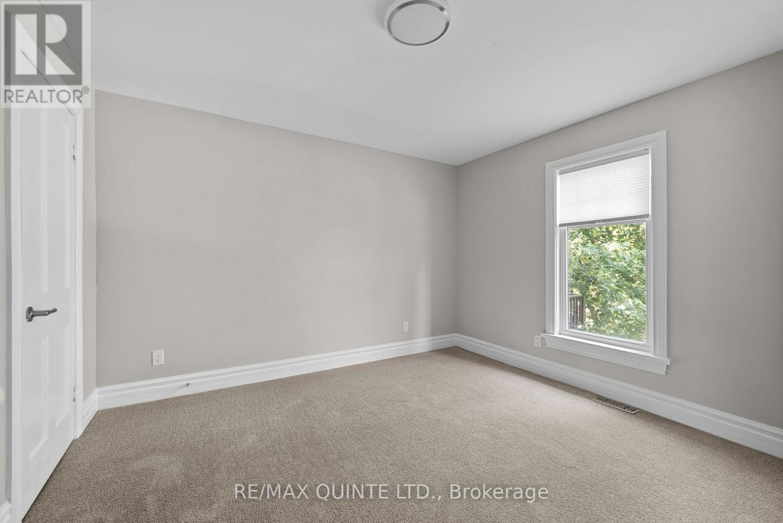 14 Elm Street, Prince Edward County, Ontario  K0K 2T0 - Photo 21 - X12325033