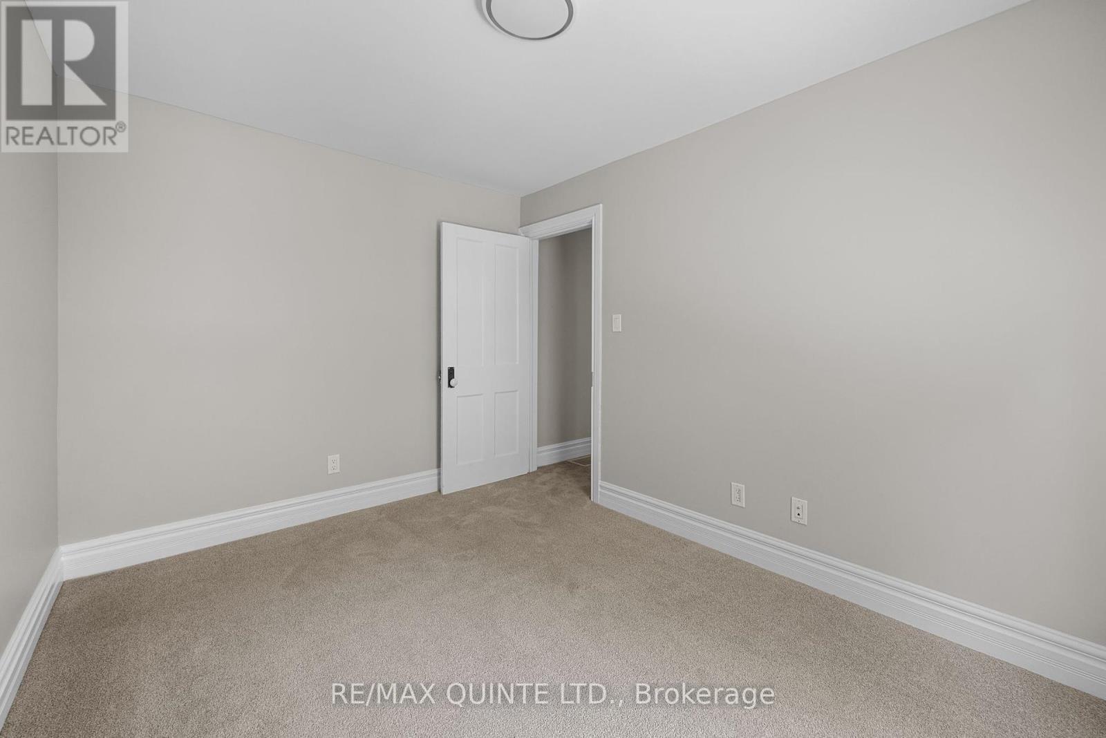 14 Elm Street, Prince Edward County, Ontario  K0K 2T0 - Photo 26 - X12325033