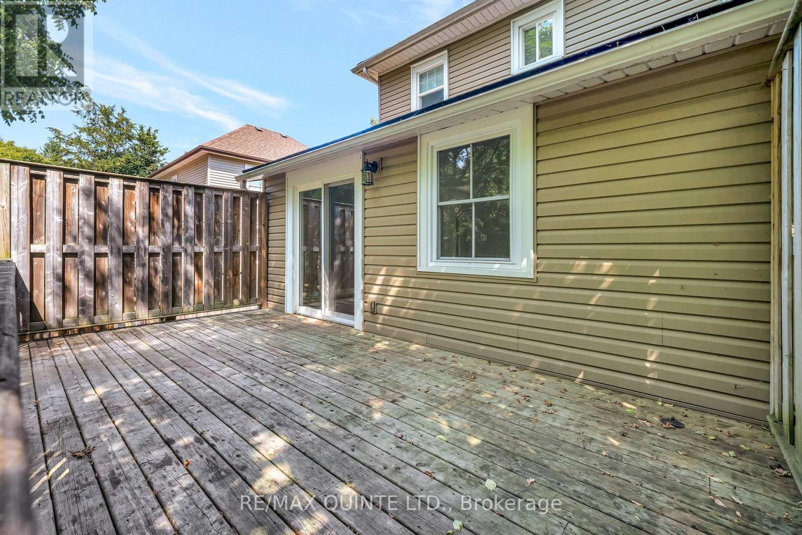 14 Elm Street, Prince Edward County, Ontario  K0K 2T0 - Photo 27 - X12325033