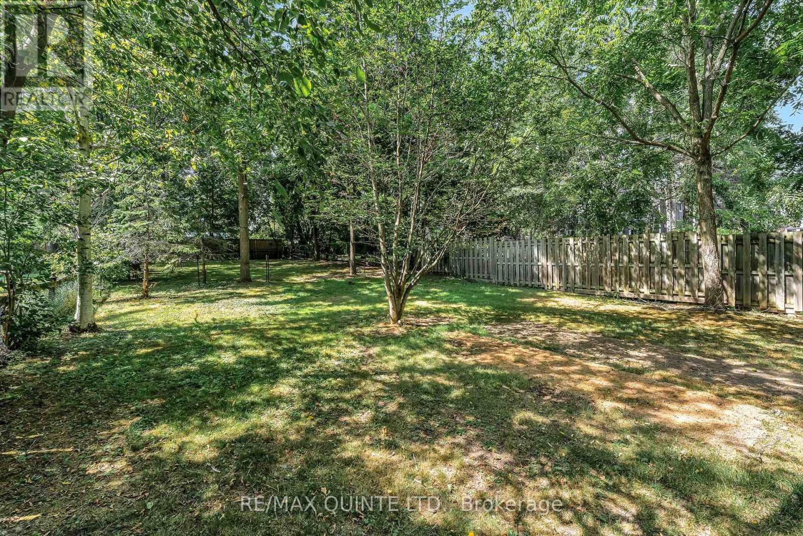 14 Elm Street, Prince Edward County, Ontario  K0K 2T0 - Photo 31 - X12325033