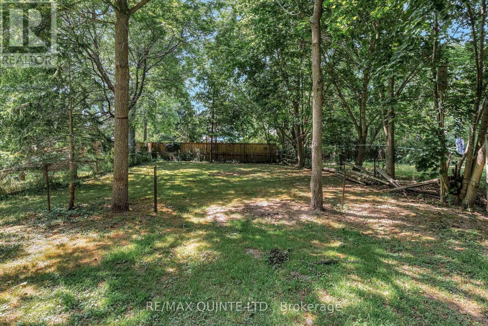 14 Elm Street, Prince Edward County, Ontario  K0K 2T0 - Photo 32 - X12325033