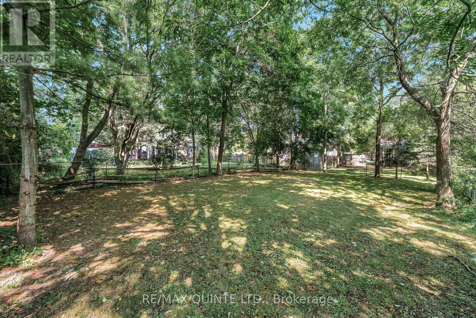 14 Elm Street, Prince Edward County, Ontario  K0K 2T0 - Photo 33 - X12325033