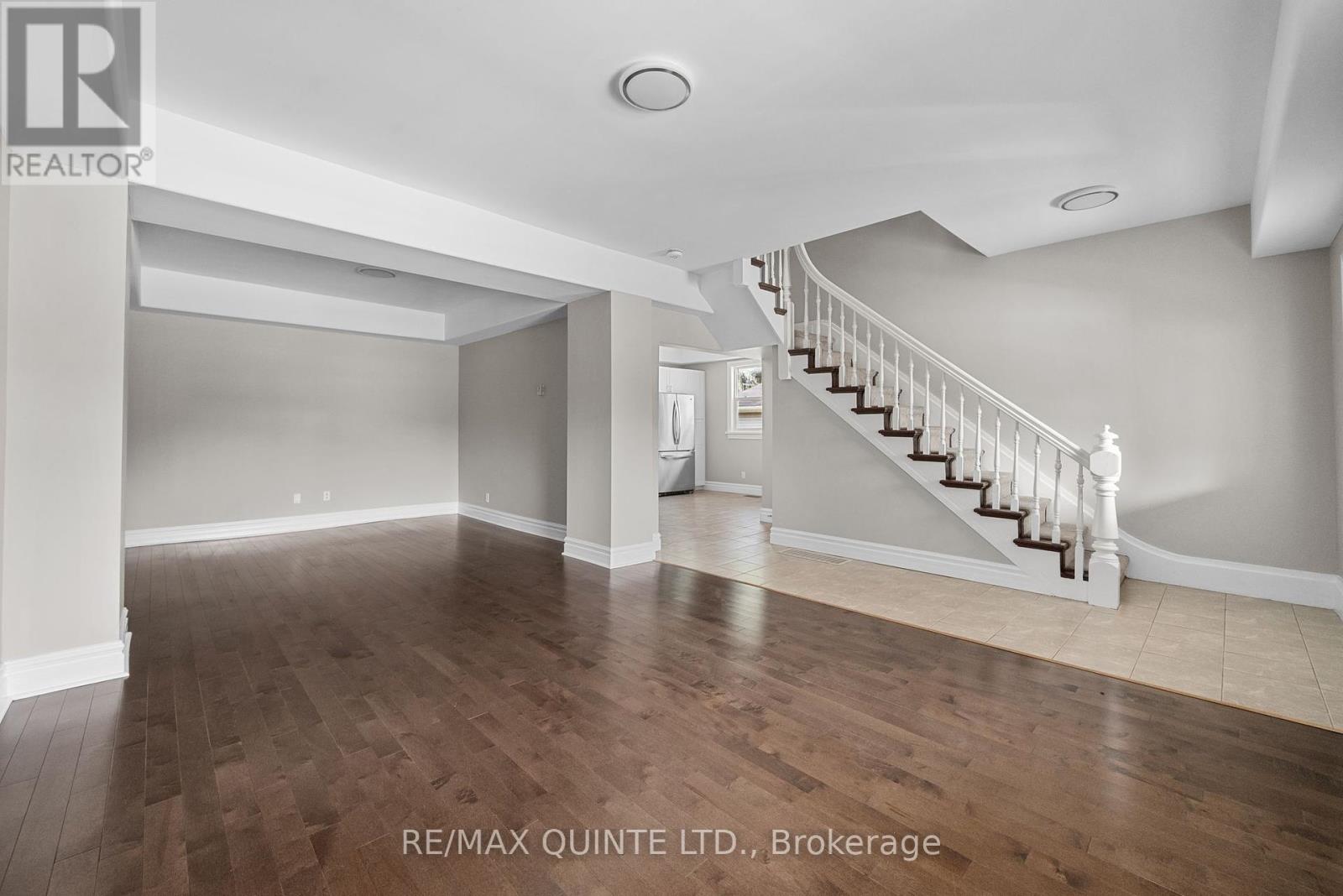 14 Elm Street, Prince Edward County, Ontario  K0K 2T0 - Photo 6 - X12325033